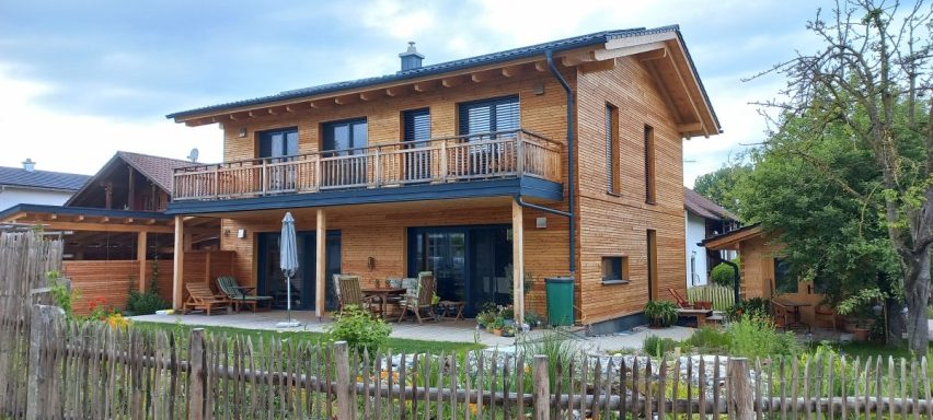 Blockhaus mit Lärchenholzfassade Blockhausplanung
